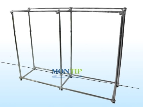 Stojak odzieżowy gondola klatka na kółkach bez kółek.jpg