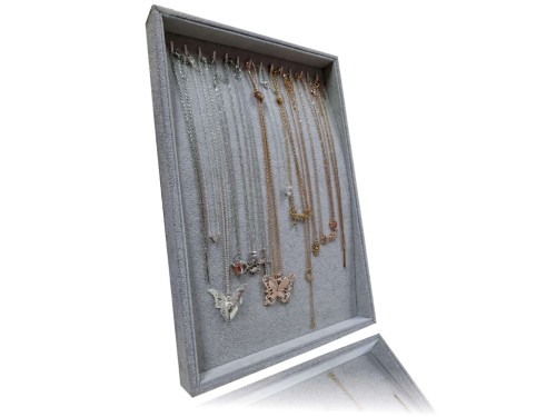 ekspozytor na biżuterię łańcuszki 11 zawieszek.jpg