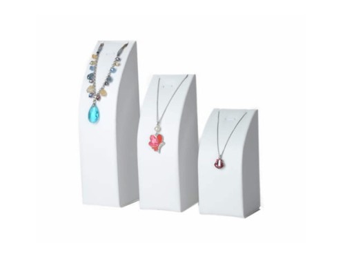 EKSPOZYTOR NA BIŻUTERIĘ NASZYJNIKI