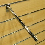 Haczyk/ Zawieszka 22 cm na panel frezowany shop wall pochyła z bolcami CHROM 