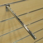 Haczyk / Zawieszka na panel frezowany shop wall skośna z 8 bolcami CHROM  