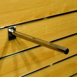 Wspornik 34 cm do półki w systemie paneli frezowanych shop wall CHROM 