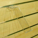 Półka obrotowa z ogranicznikiem do butów lekkich na panel frezowany shop wall PLEKSI